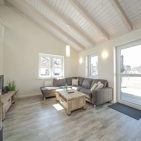 בית נופש Charlie Mit Terrasse Und Kamin *