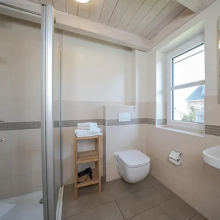 Charlie Mit Terrasse Und Kamin בית נופש